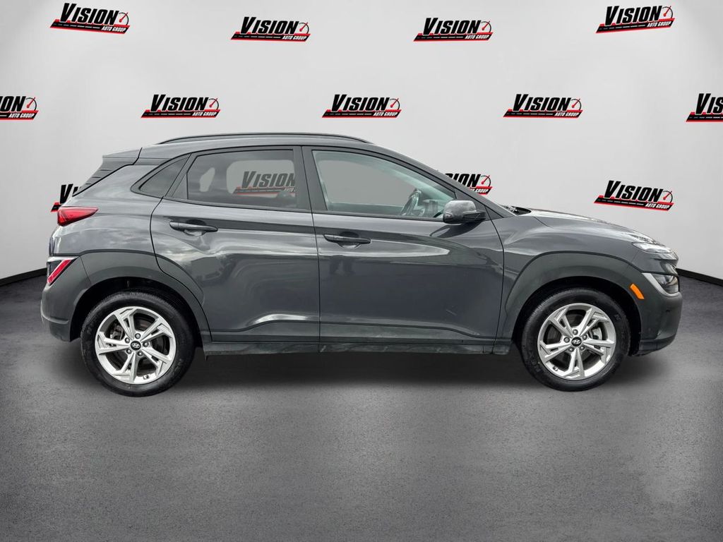 2023 Hyundai Kona SEL photo 4