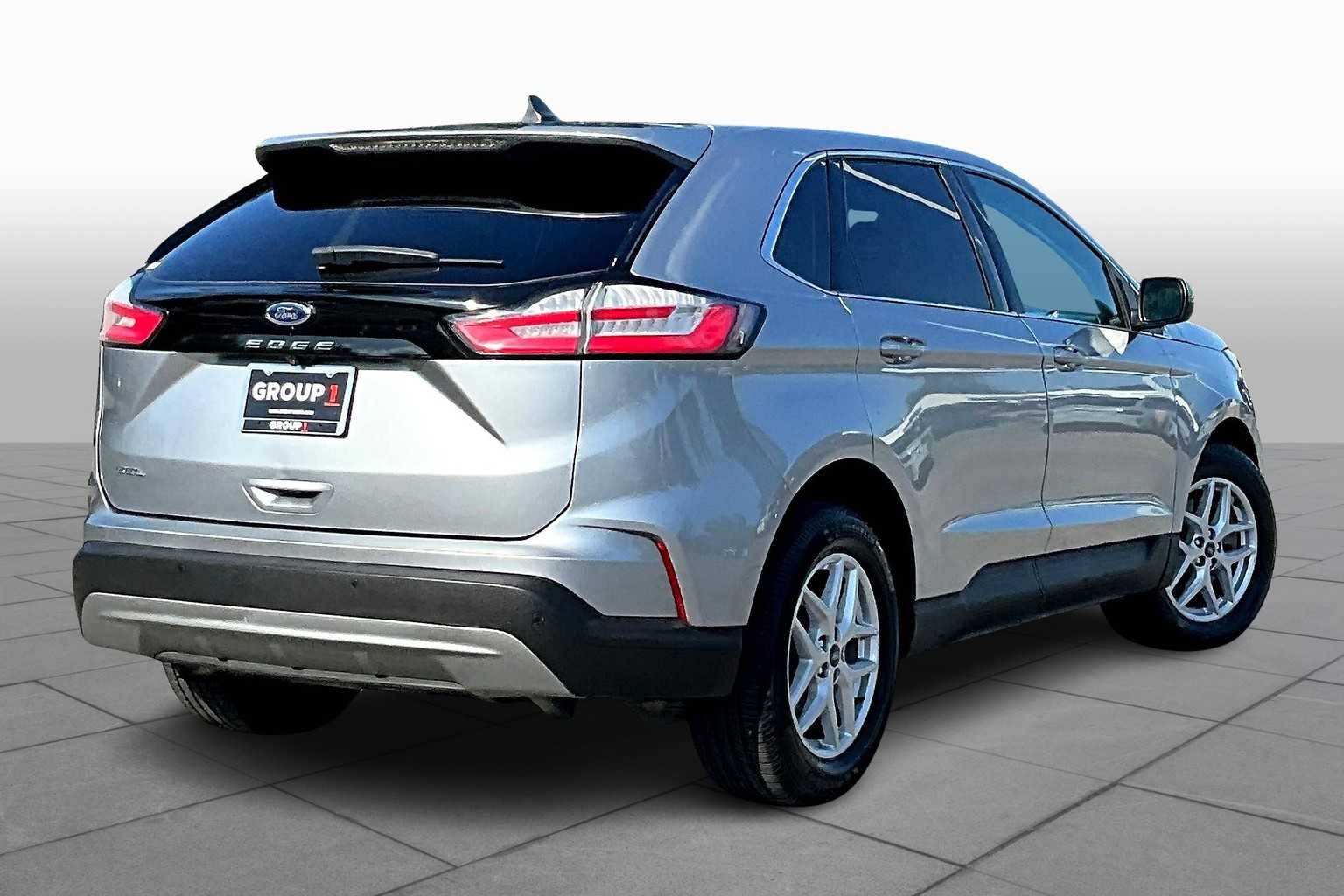 2021 Ford Edge SEL photo 12