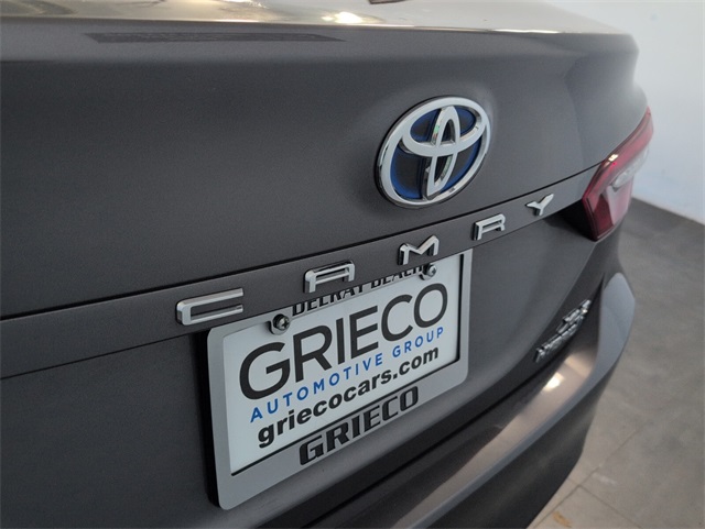 2023 Toyota Camry Hybrid XLE photo 9