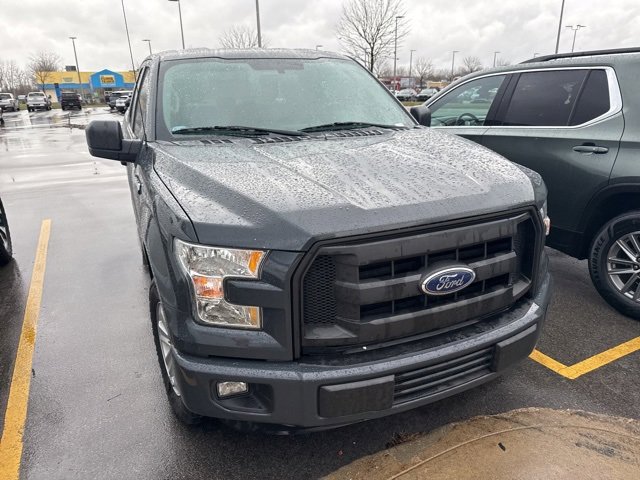 2016 Ford F-150 XL photo 2