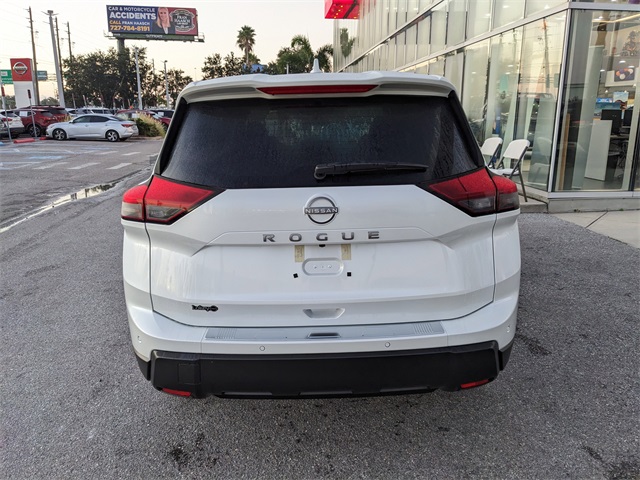 2026 Nissan Rogue SV photo 3