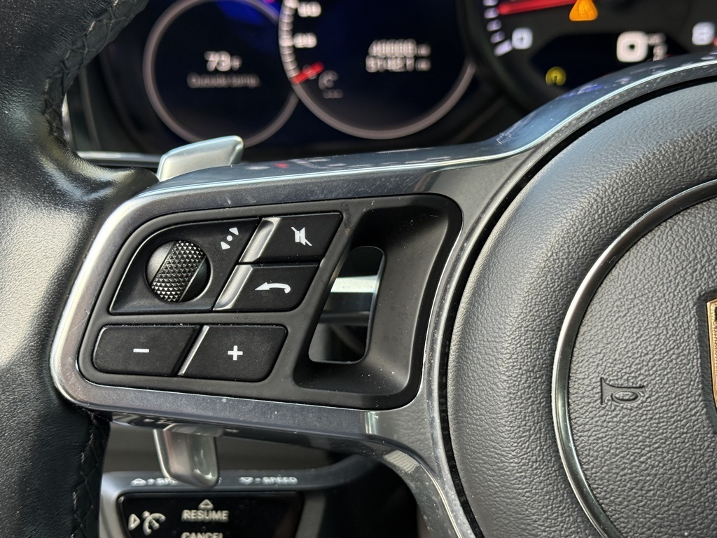 2019 Porsche Cayenne Base photo 17