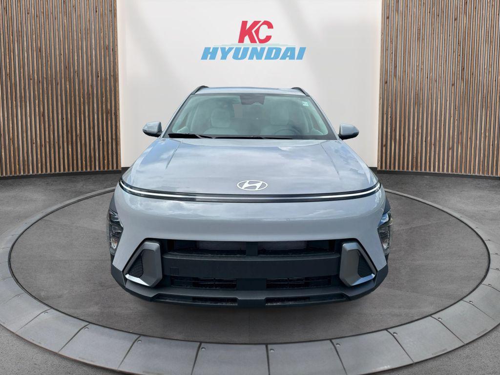 2025 Hyundai Kona SEL photo 2