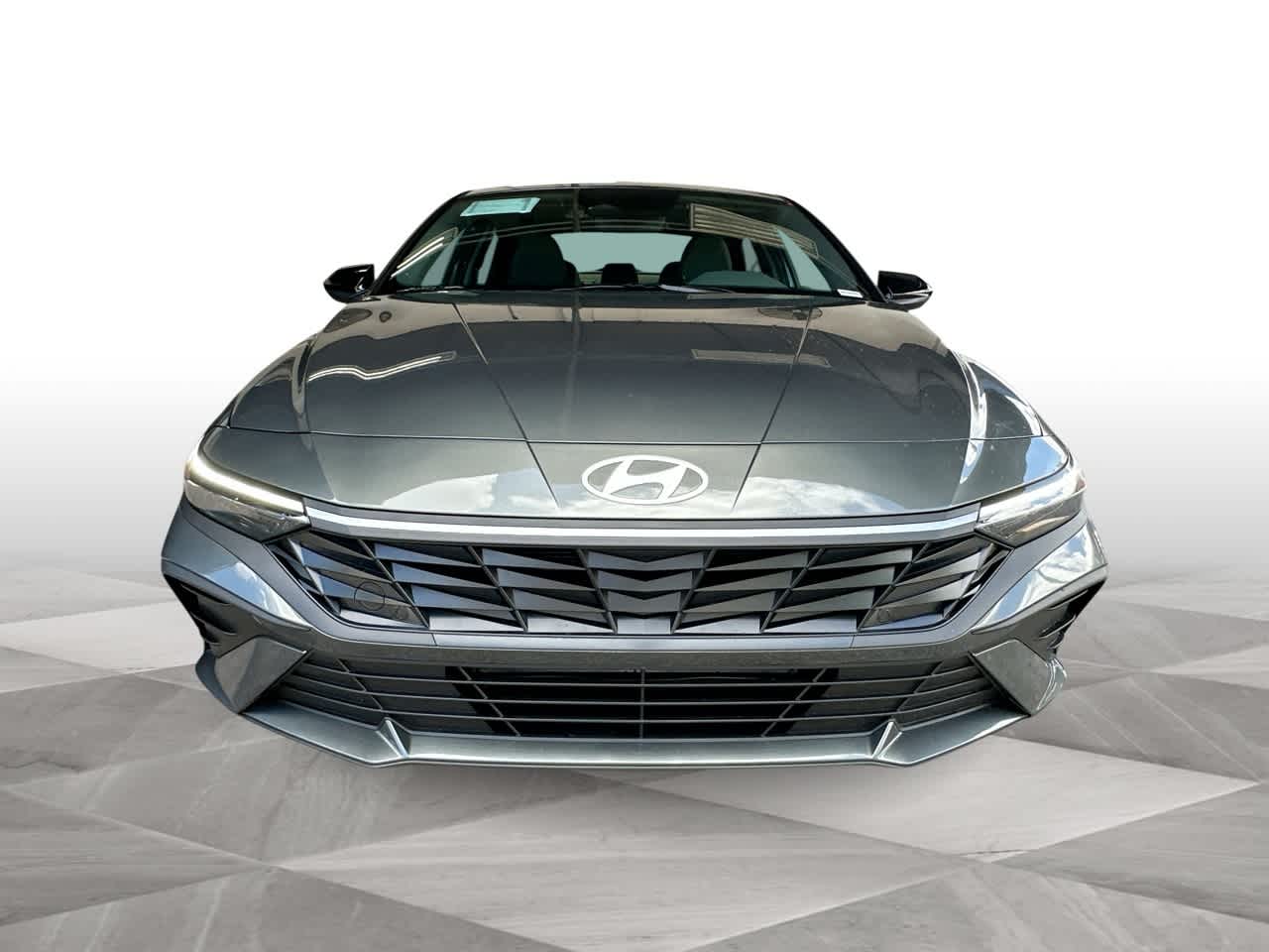 2025 Hyundai Elantra SEL Sport photo 3
