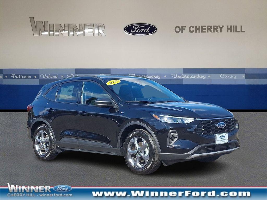 2025 Ford Escape ST-Line's photo