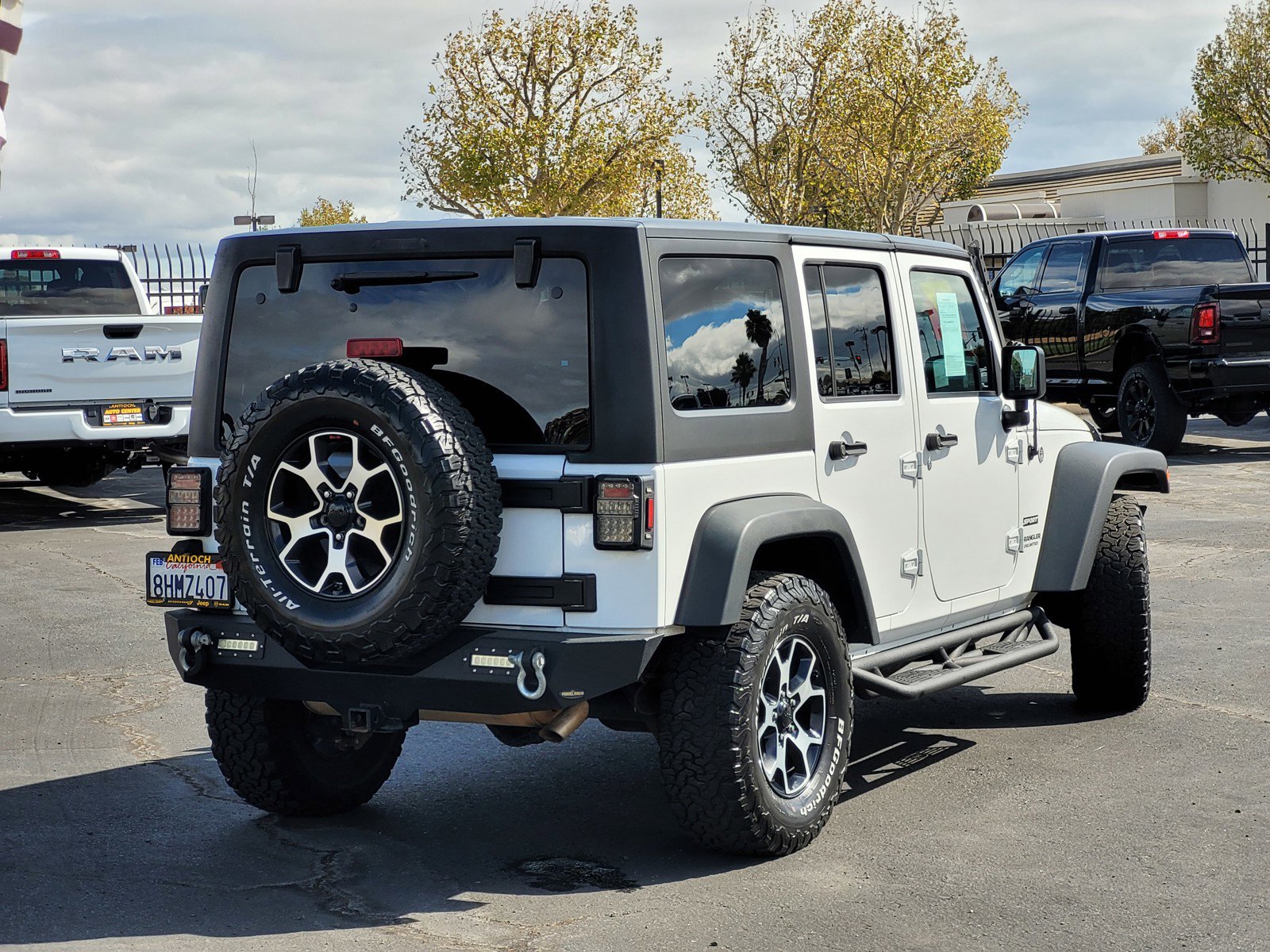 2017 Jeep Wrangler Unlimited Sport photo 4