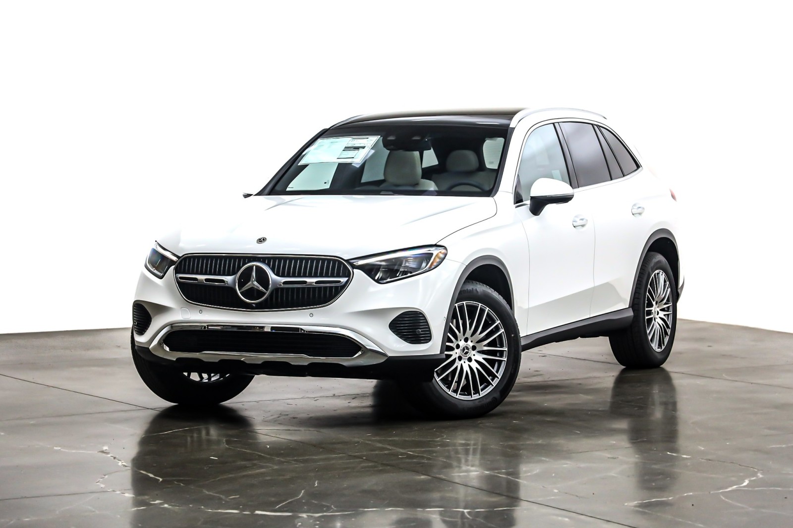 2026 Mercedes-Benz GLC Base's photo