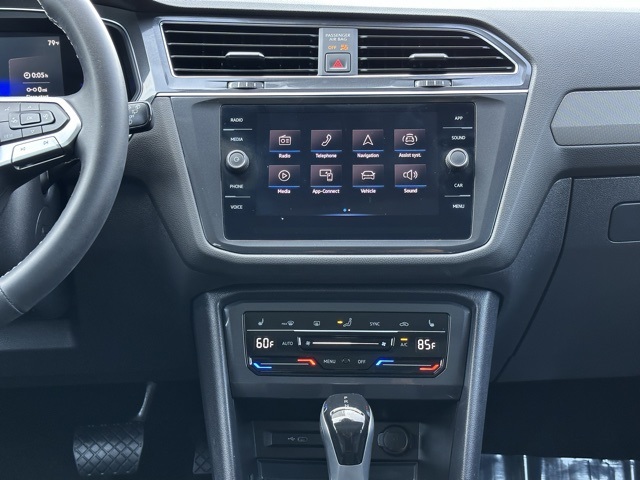2022 Volkswagen Tiguan SE photo 6