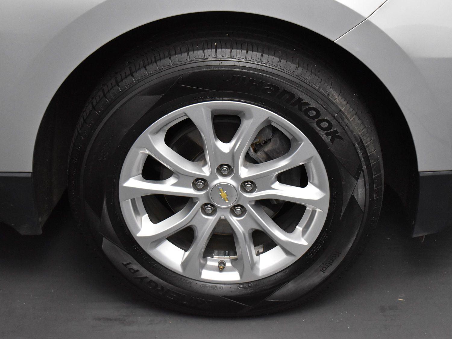 2020 Chevrolet Equinox LT photo 32