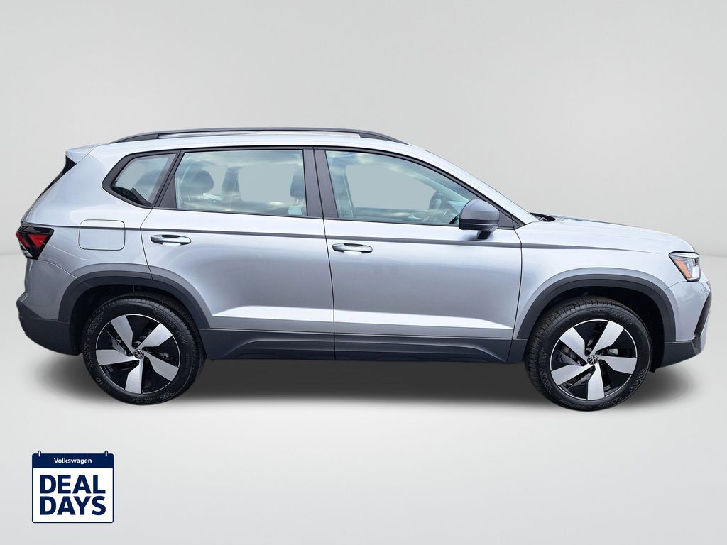 2025 Volkswagen Taos S photo 4