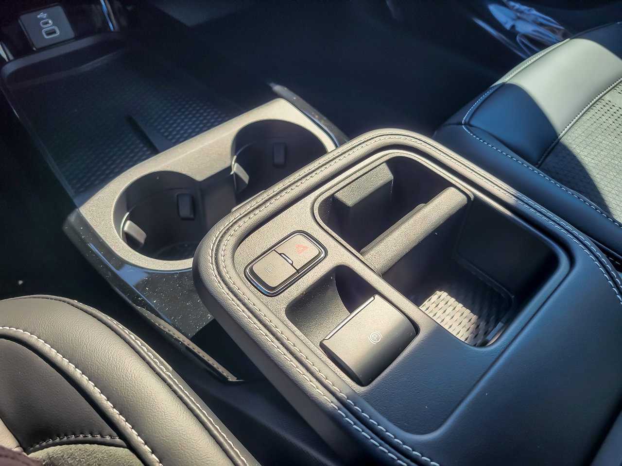 2025 FORD MUSTANG MACH-E - Image 17