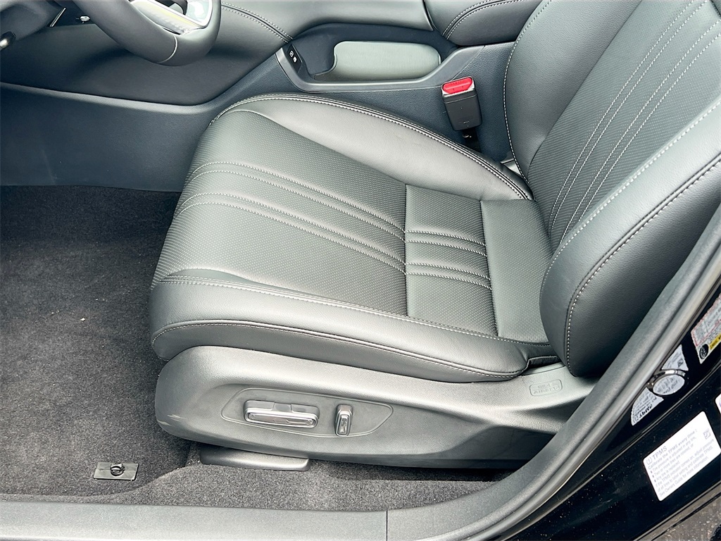 2026 Honda HR-V EX-L photo 24