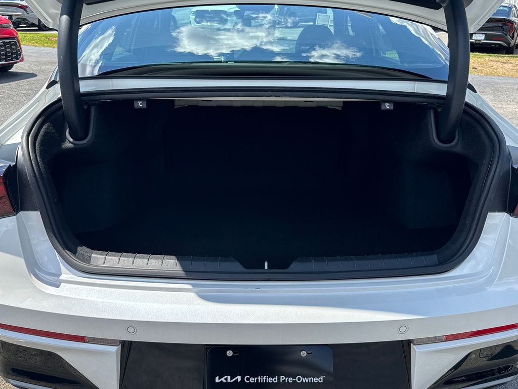 2025 Kia K5 GT-Line photo 16