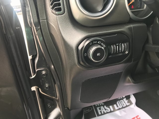 2018 Jeep Wrangler Unlimited Sahara photo 9