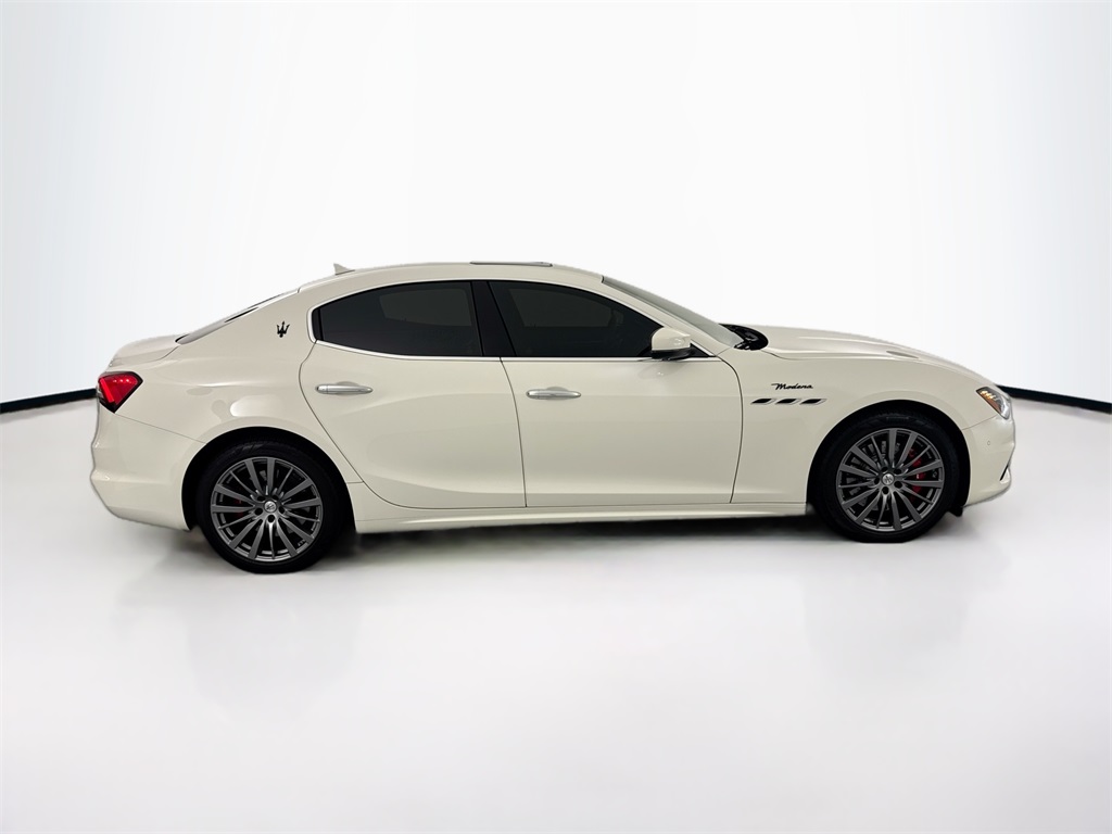 2023 Maserati Ghibli Modena Q4 photo 4
