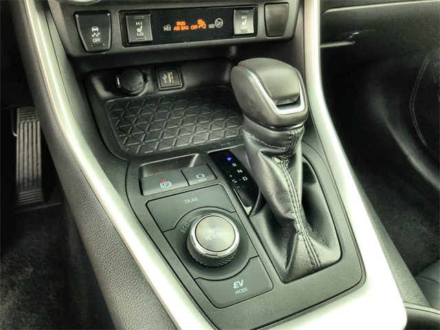 2024 Toyota RAV4 Hybrid XSE photo 9
