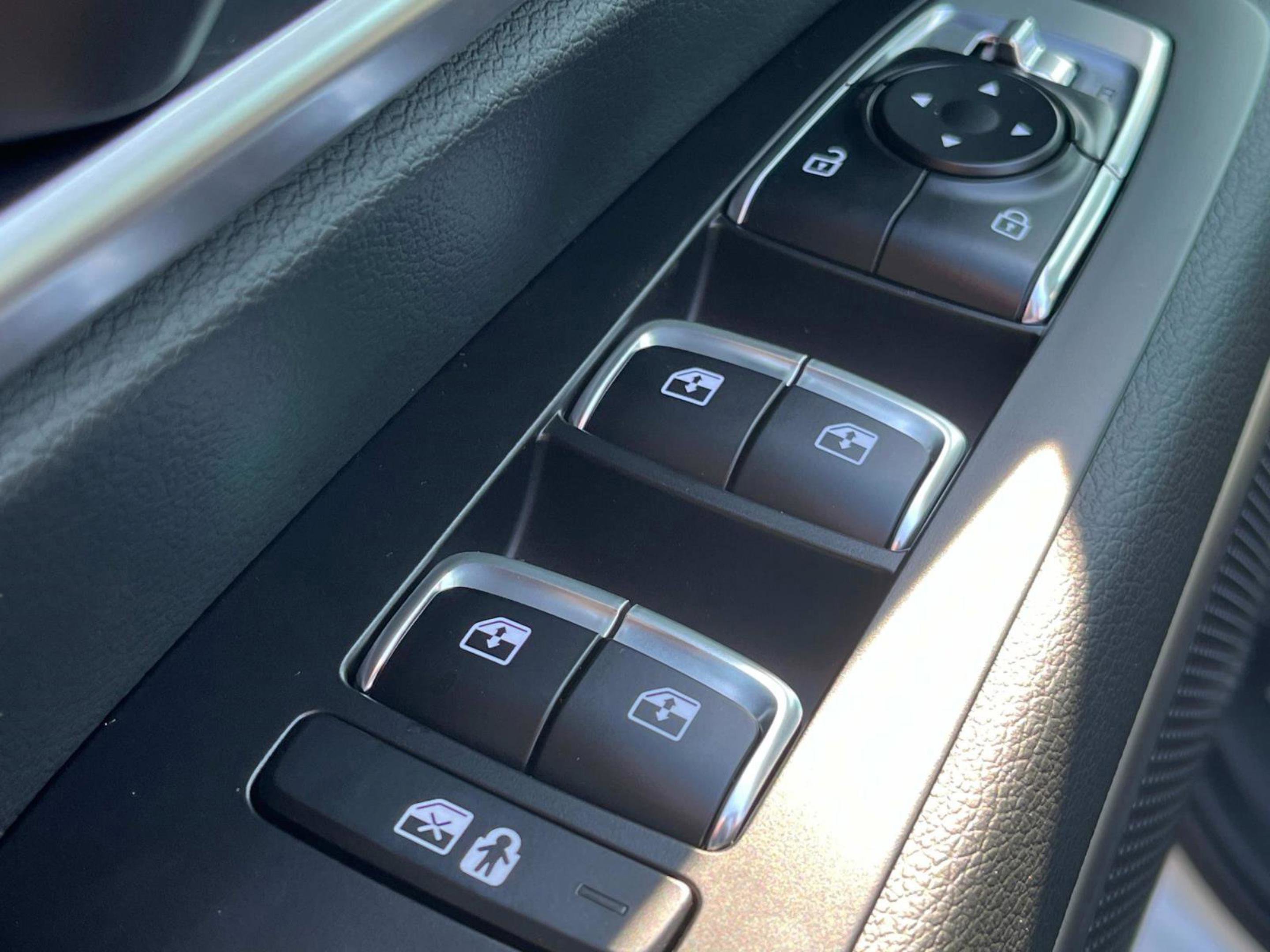 2025 Kia Telluride S photo 21