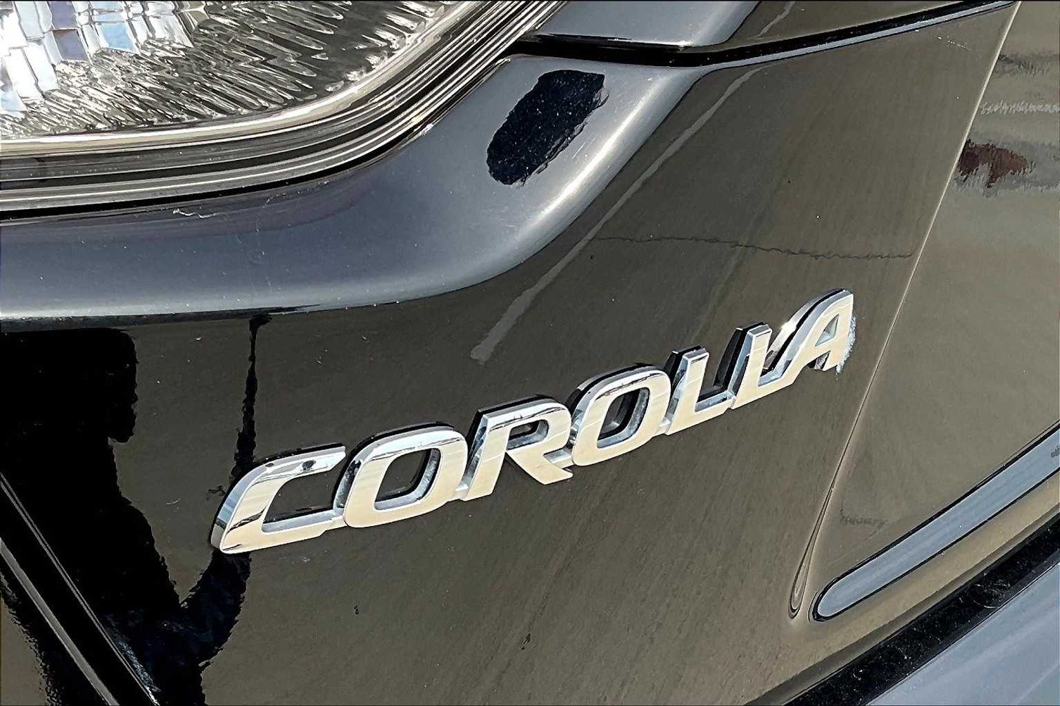 2023 Toyota Corolla LE photo 29