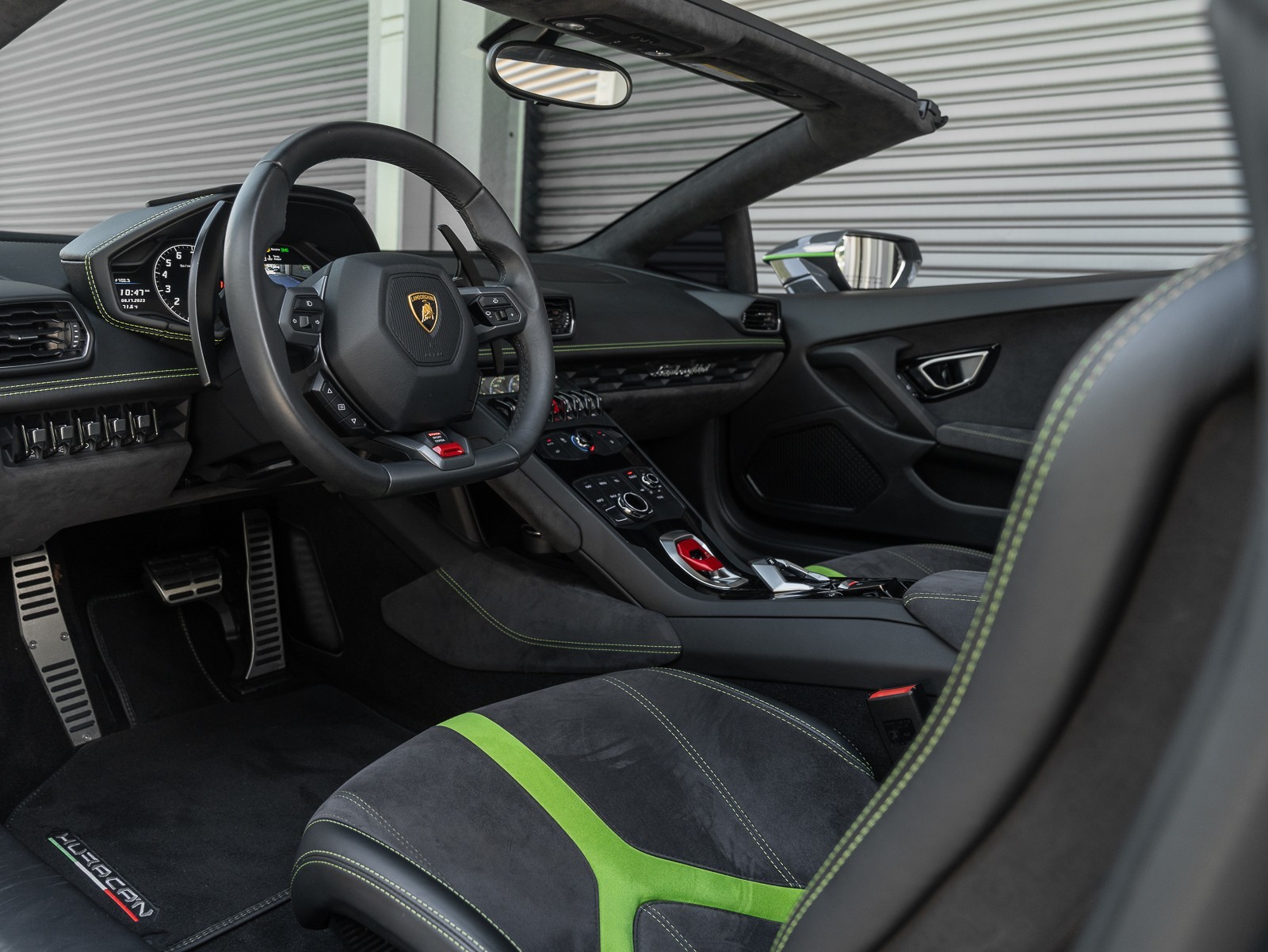 2016 Lamborghini Huracan LP 610-4 Spyder photo 6