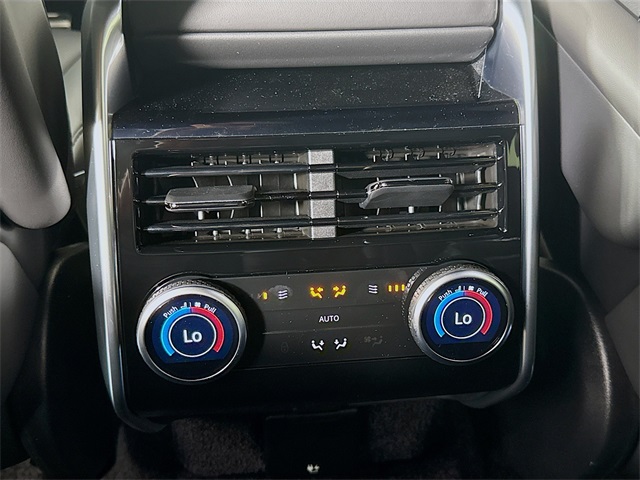 2025 Land Rover Range Rover SE photo 22