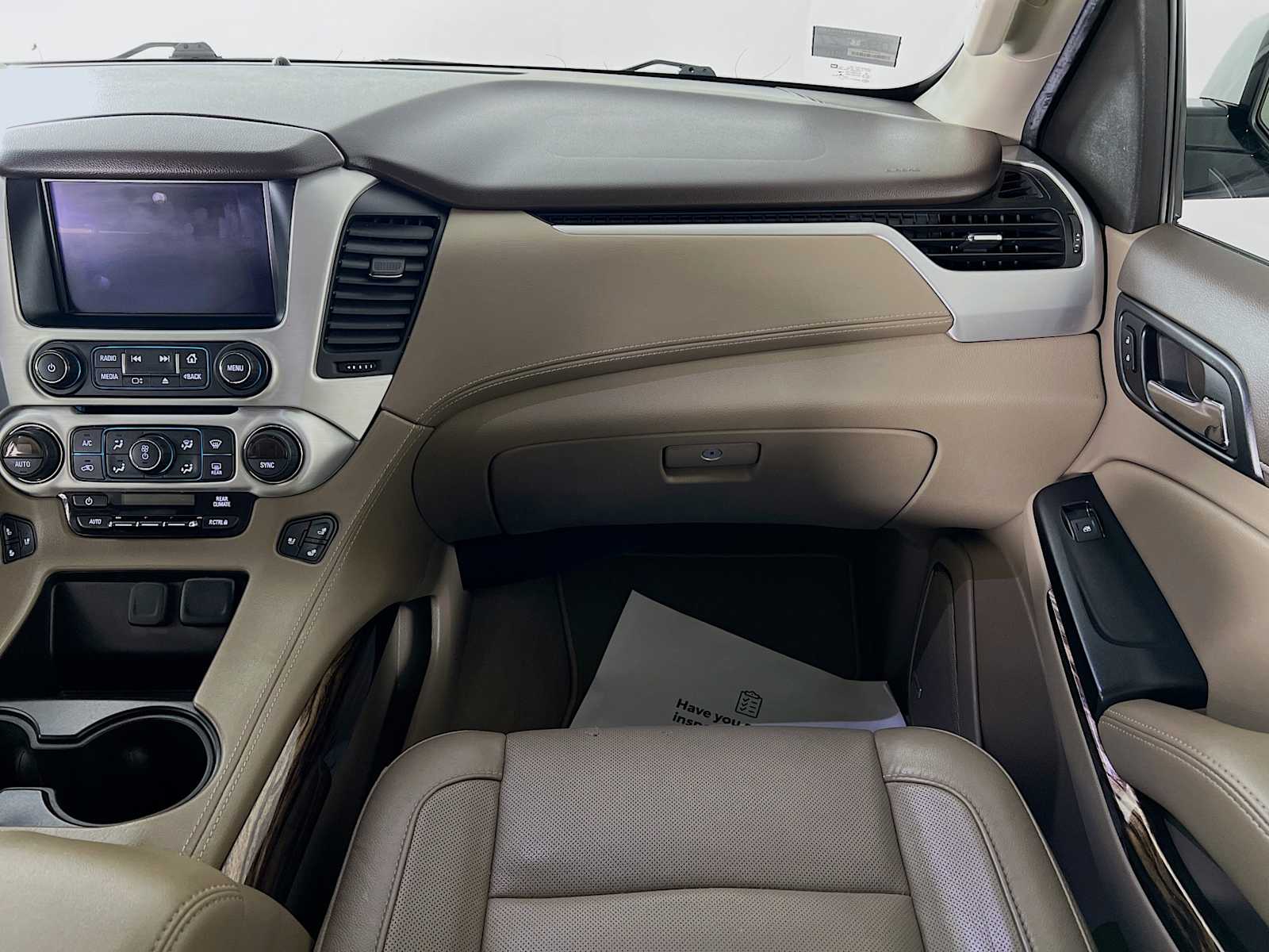 2019 Gmc Yukon SLT photo 17