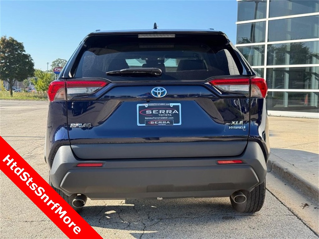 2022 Toyota RAV4 Hybrid XLE photo 4