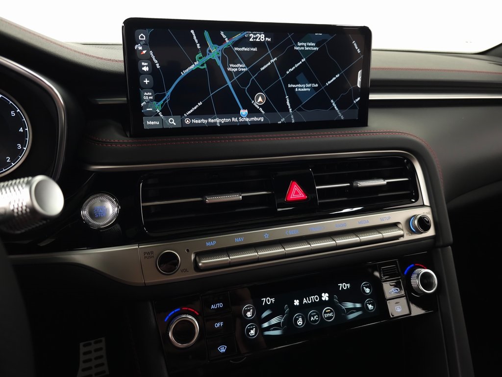 2025 Genesis G70 3.3T Sport Advanced photo 14