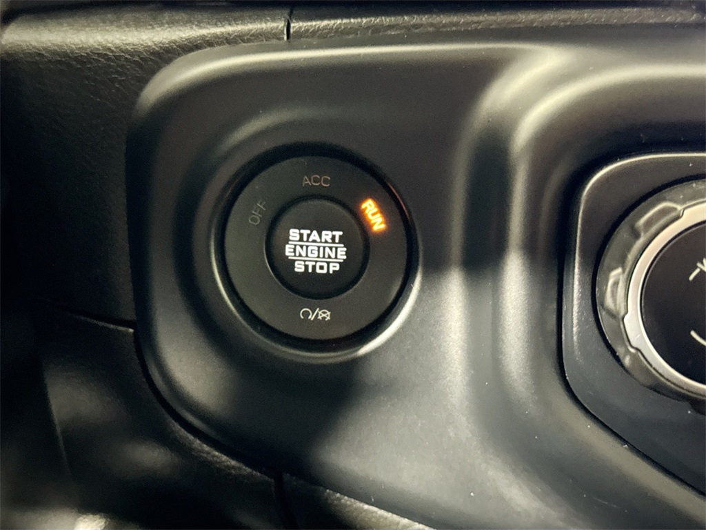2019 Jeep Wrangler Unlimited Sahara photo 37