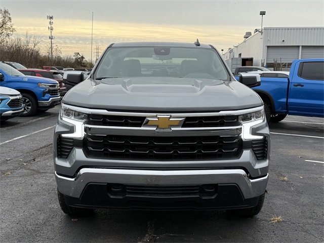 2026 Chevrolet Silverado 1500 LT photo 2