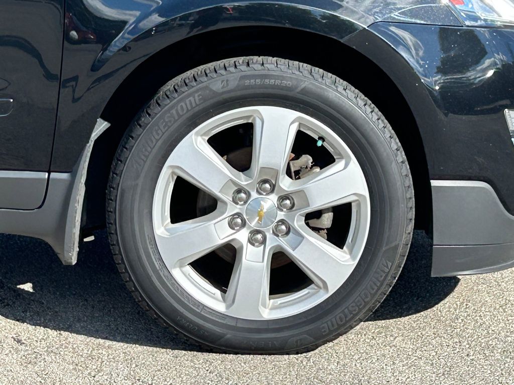 2017 Chevrolet Traverse 1LT photo 8