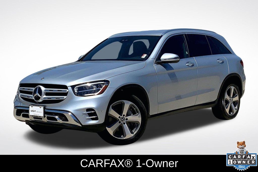 2022 Mercedes Benz GLC 300 photo 2
