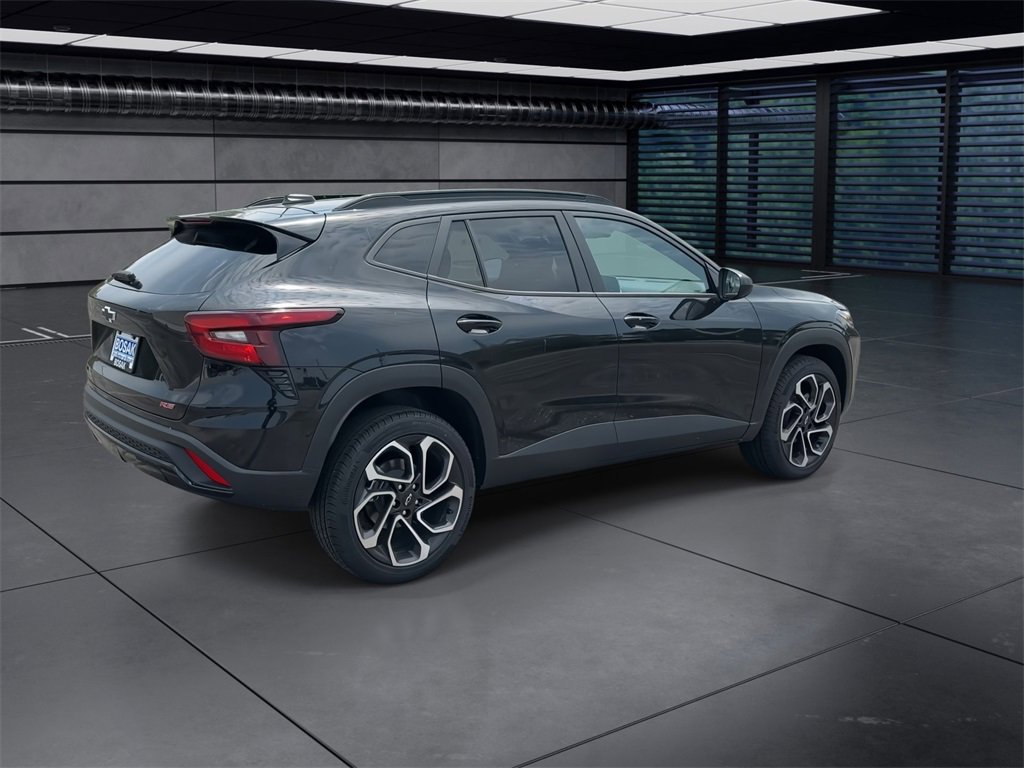 2025 Chevrolet Trax photo 8