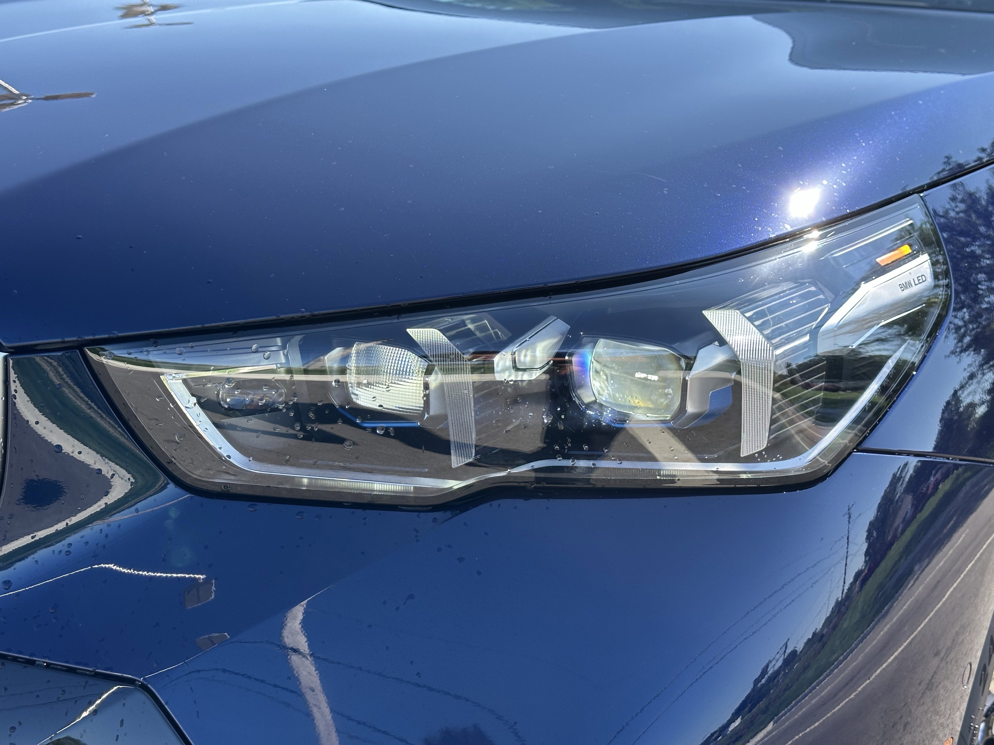 2026 Bmw 550e xDrive photo 3