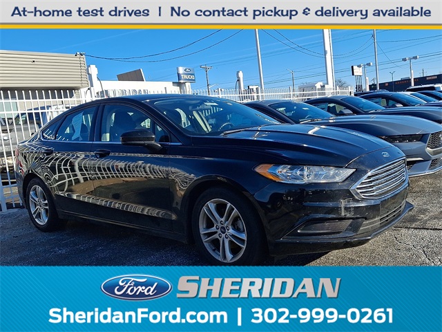 2018 Ford Fusion SE's photo