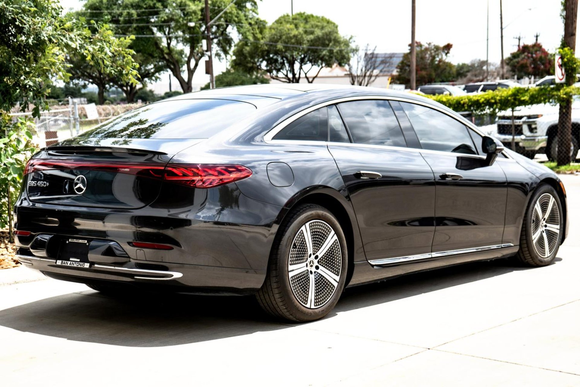 2023 Mercedes Benz EQS-Class Sedan photo 5