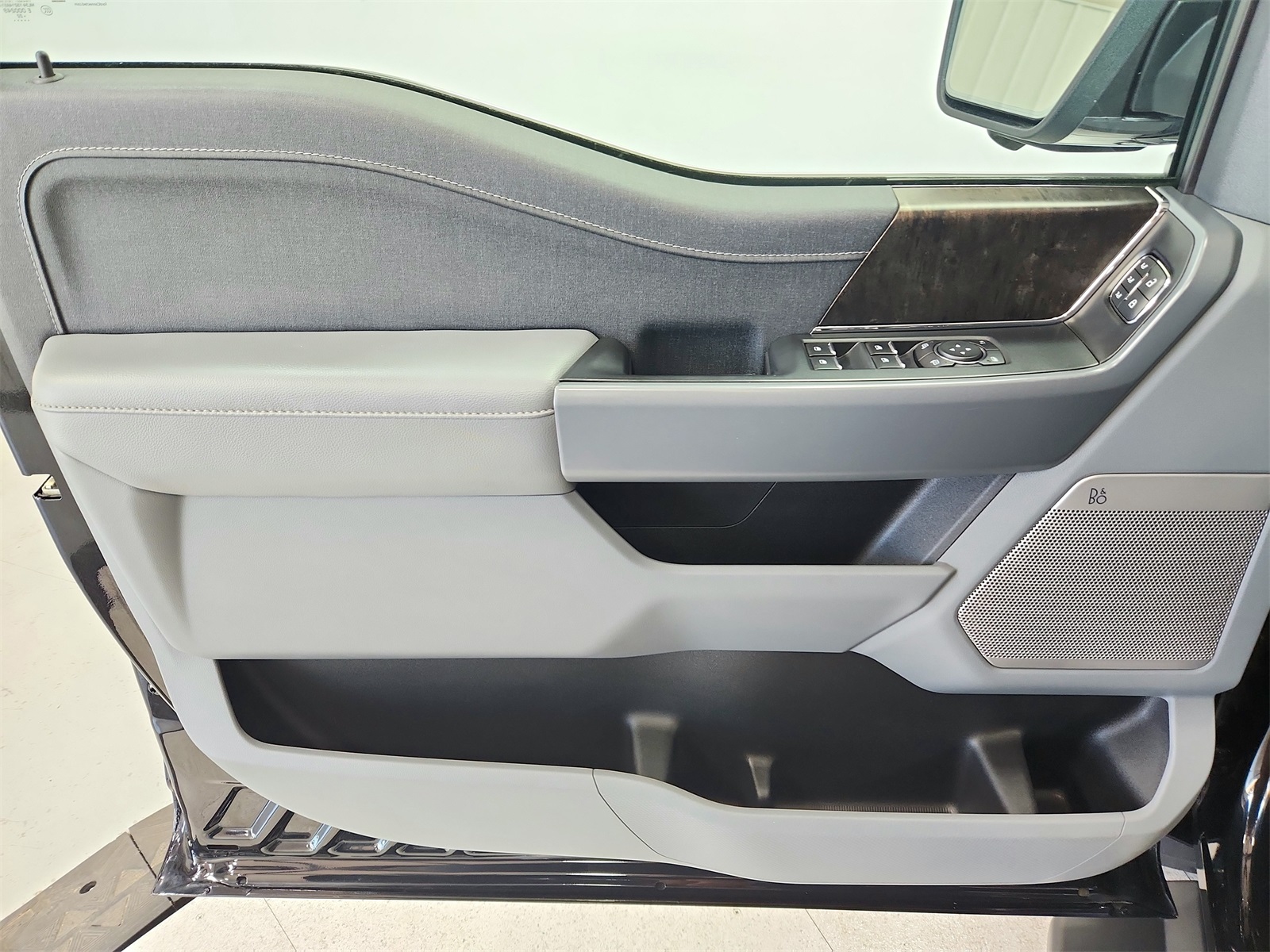 2022 Ford F-150 Lariat photo 34