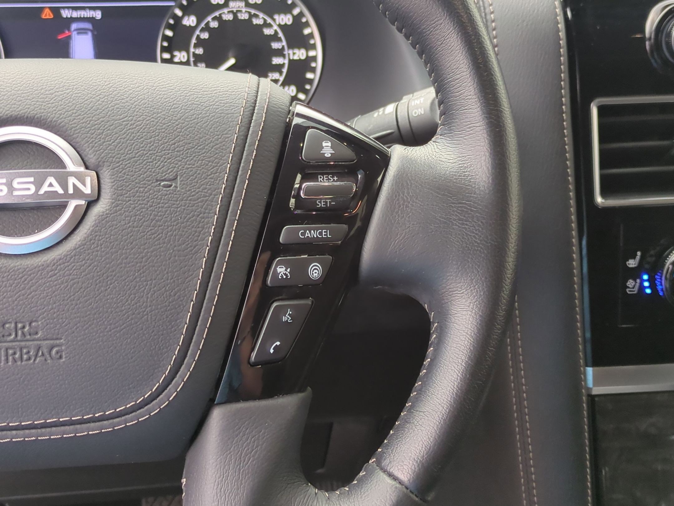 2023 Nissan Armada Platinum photo 16