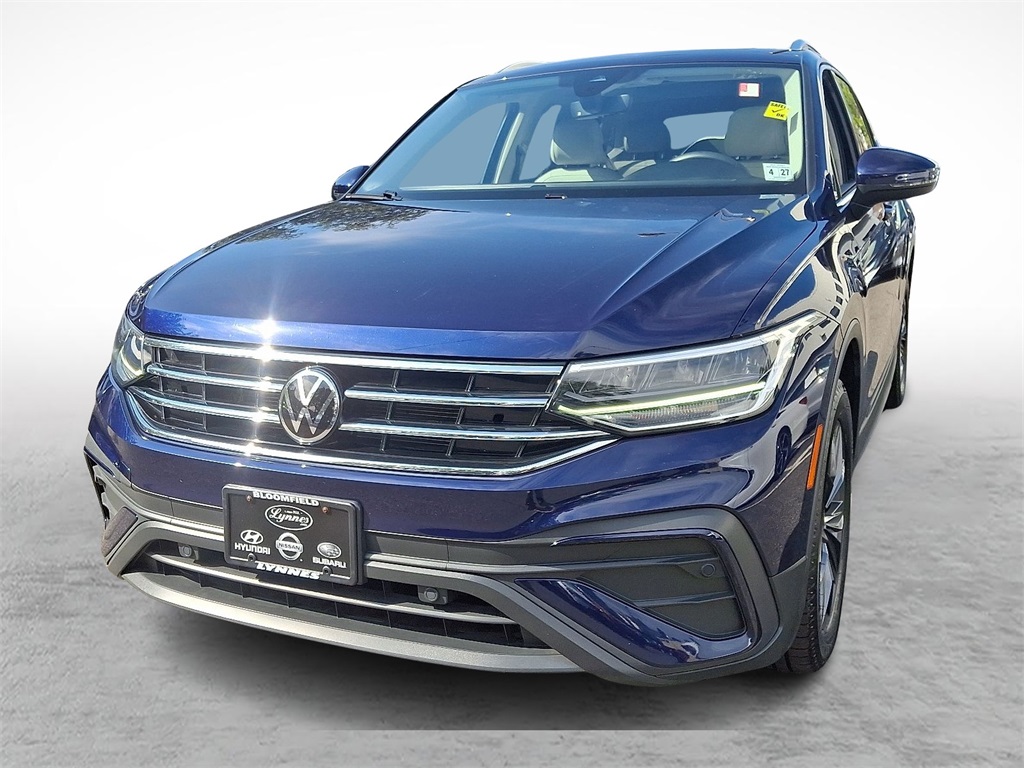 2022 Volkswagen Tiguan SE photo 3