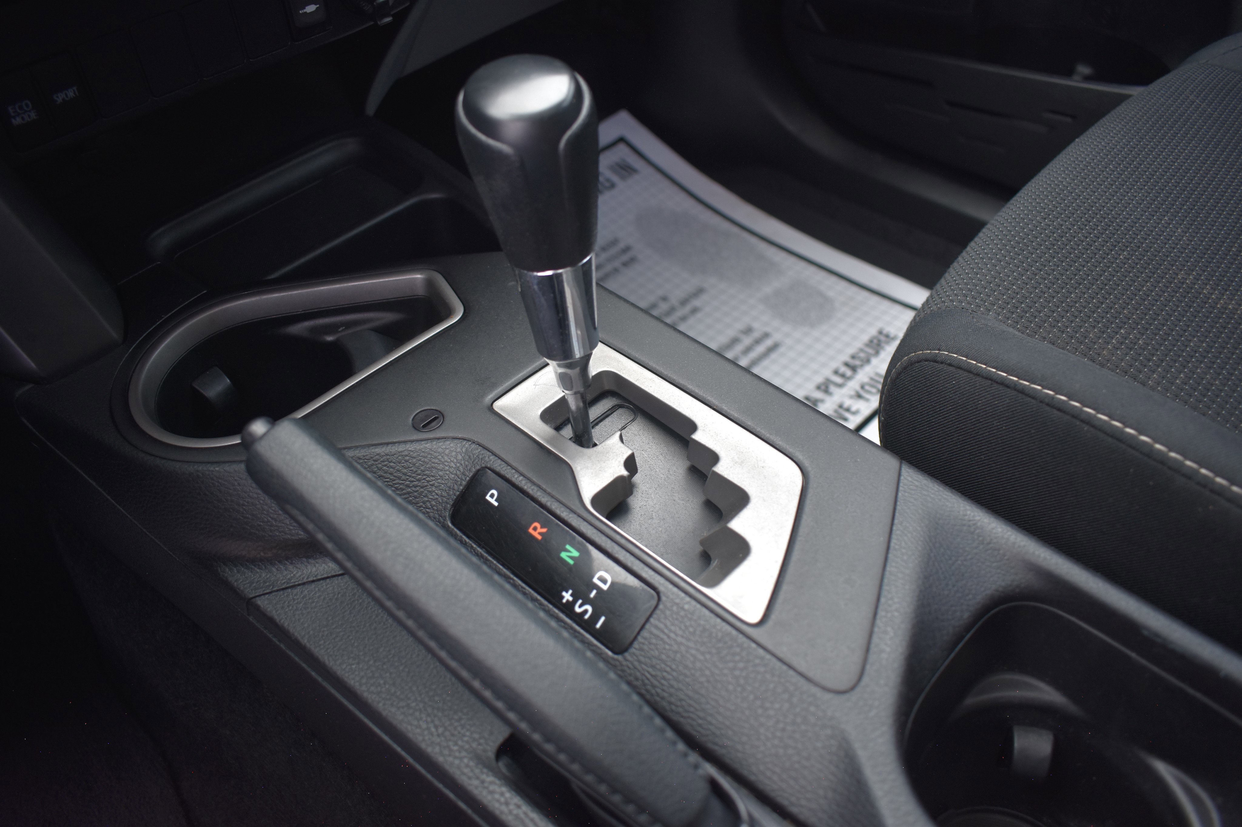 2017 Toyota RAV4 XLE photo 13