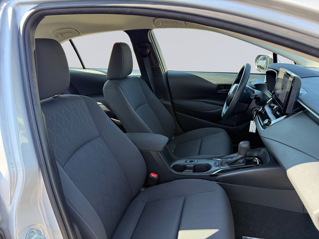 2024 Toyota Corolla LE photo 17