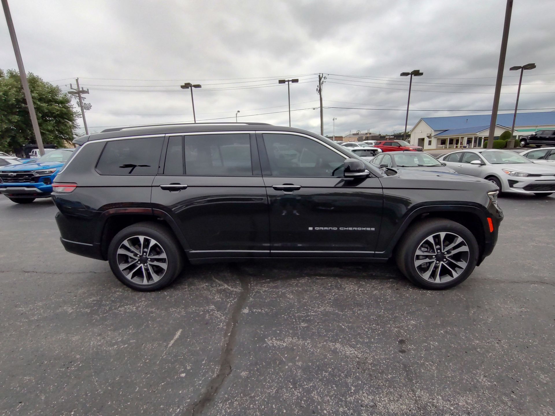 2022 Jeep Grand Cherokee Overland photo 19