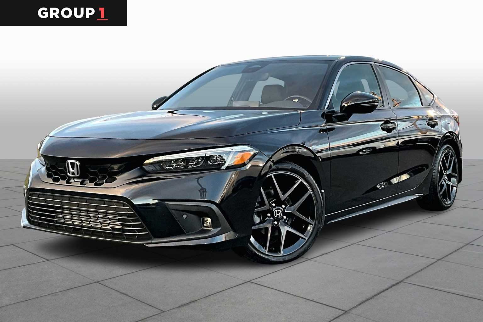 2024 Honda Civic Hatchback Sport Touring's photo