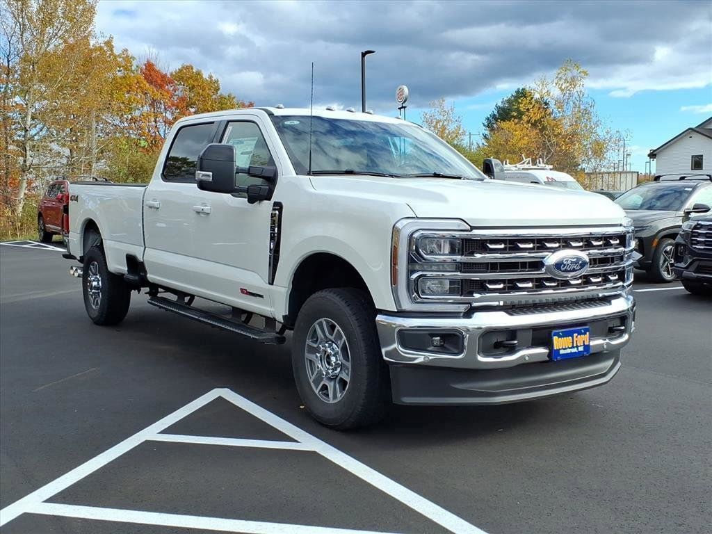 2026 Ford F-350 Super Duty Lariat's photo