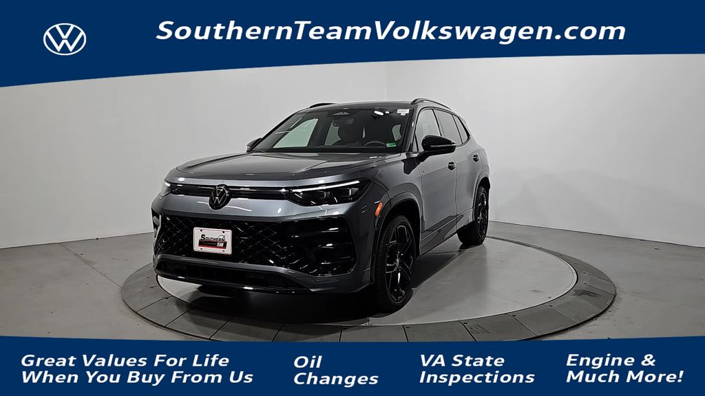 2026 Volkswagen Tiguan SE R-LINE BLACK's photo