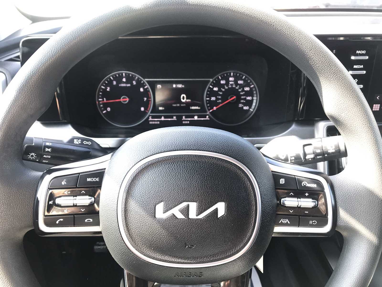 2023 Kia Sorento LX photo 13