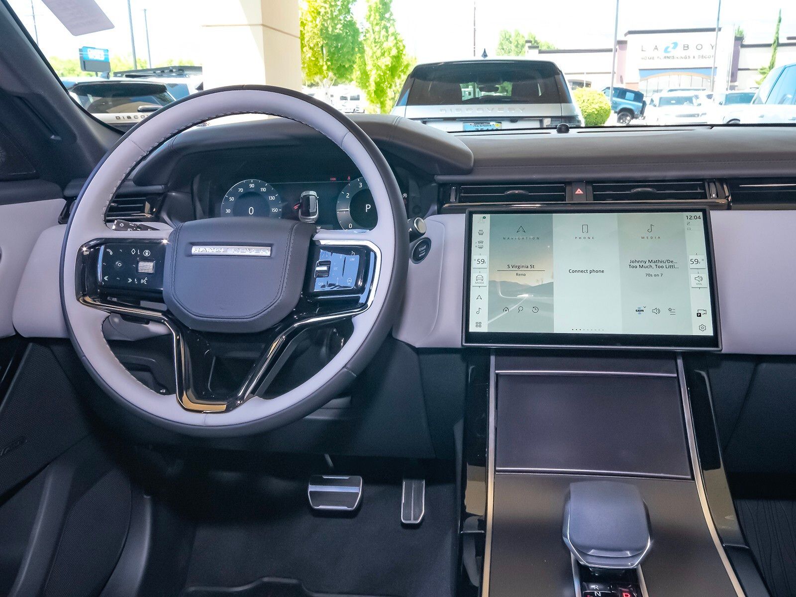 2026 Land Rover Range Rover Velar SE photo 36
