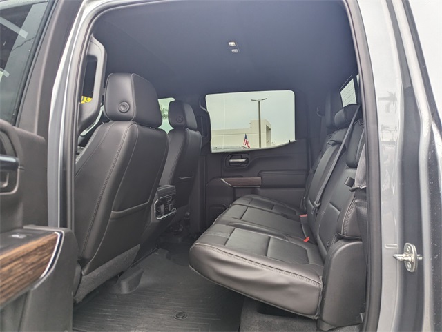 2019 Chevrolet Silverado 1500 Sport High Country photo 2