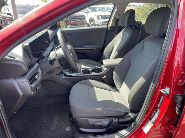 2025 Kia K4 LXS photo 11
