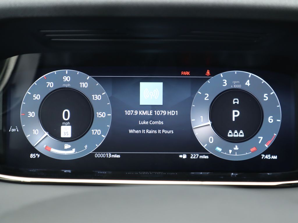 2025 Land Rover Range Rover Evoque S photo 28