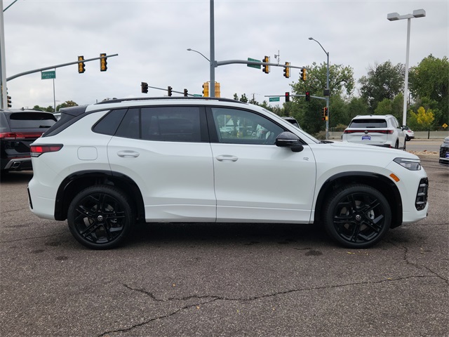 2025 Volkswagen Tiguan SE R-Line Black photo 2